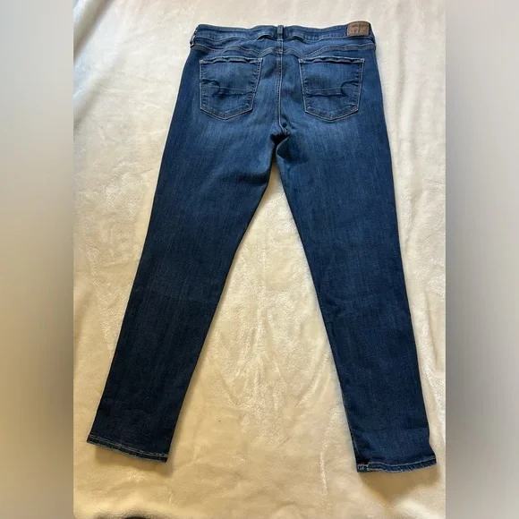 American Eagle Outfitters Skinny Jeans with Super Stretch. Size 14 - Picture 3 of 12